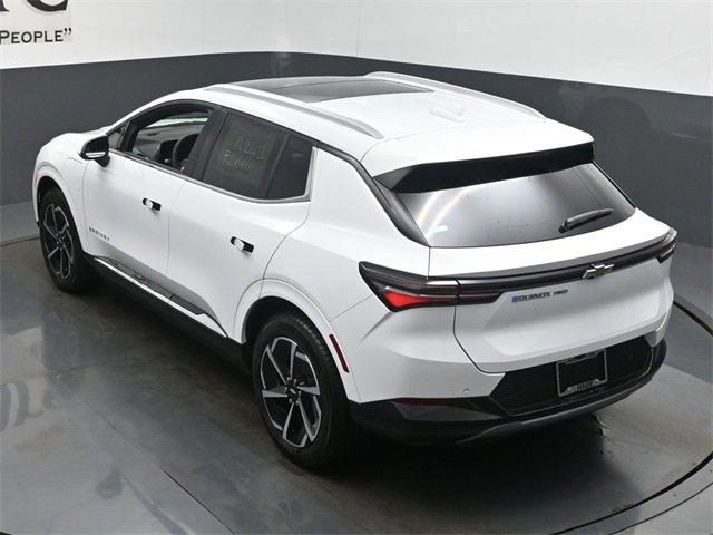 New 2025 Chevrolet Equinox EV LT image 19