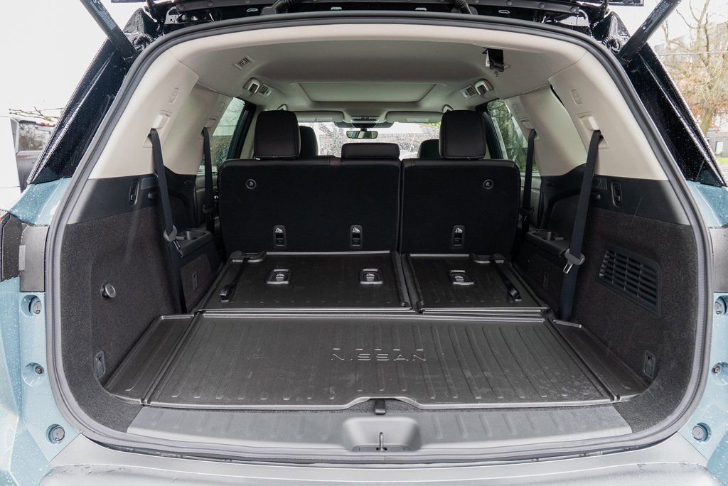 New 2026 Nissan Pathfinder Platinum AWD/4WD image 9