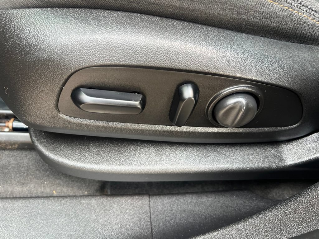 Used 2018 Chevrolet Equinox LT w/ Sun & Infotainment Package FWD image 54
