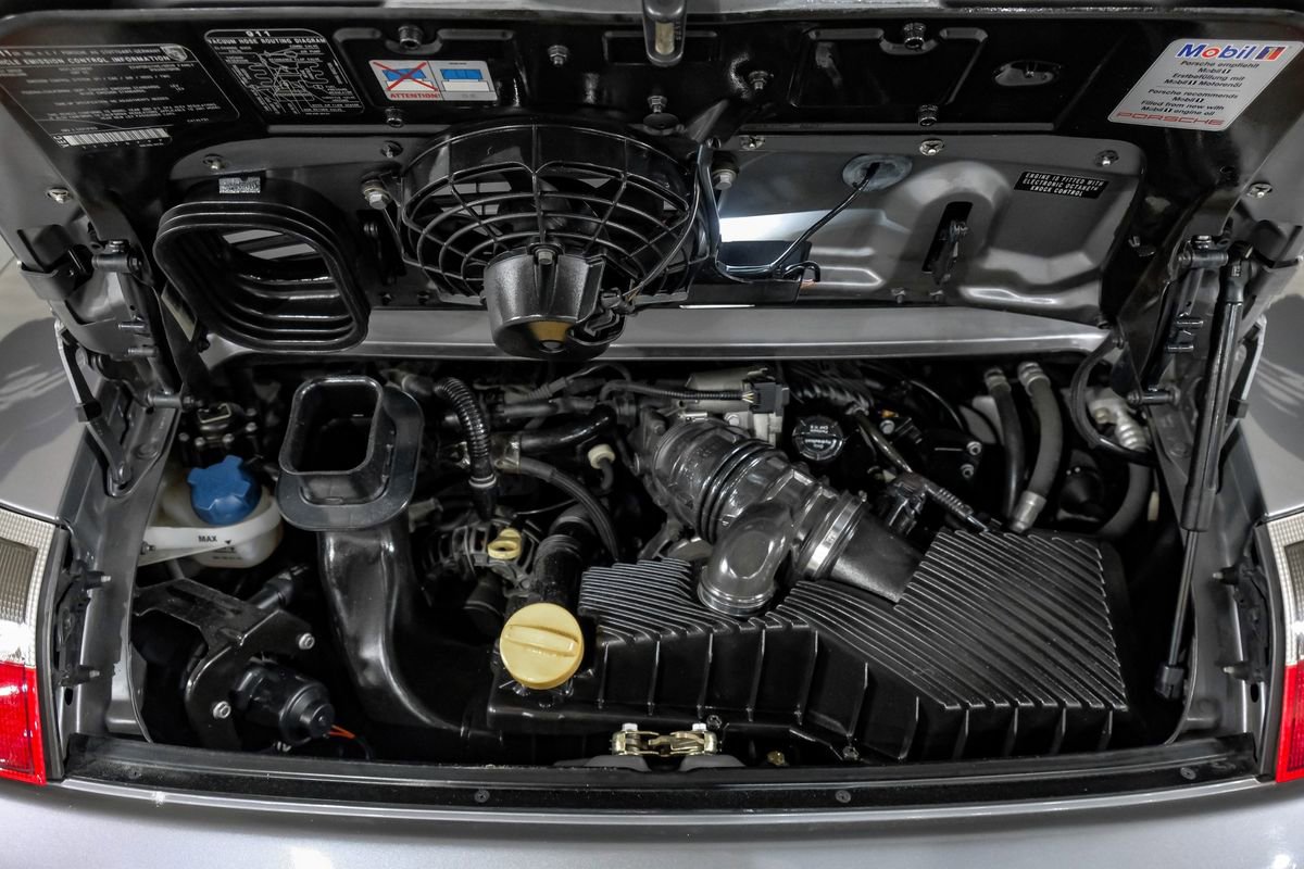 Used 2001 Porsche 911 Carrera image 39