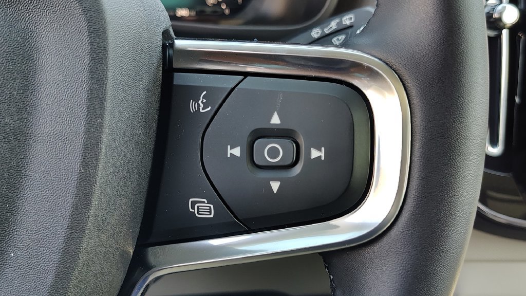 New 2026 Volvo XC40 B5 Ultra w/ Climate Package AWD/4WD image 17