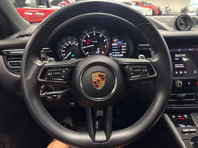 Used 2024 Porsche Macan AWD/4WD image 17