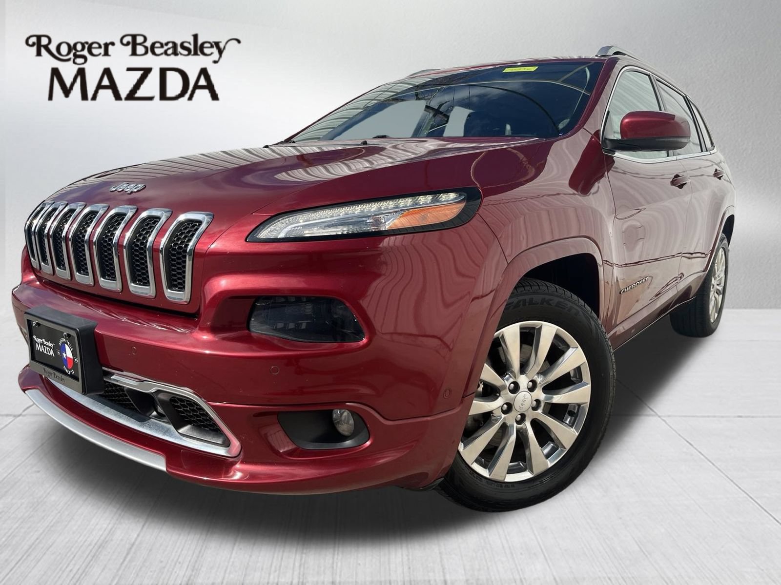 Used 2017 Jeep Cherokee Overland w/ Technology Group FWD image 1