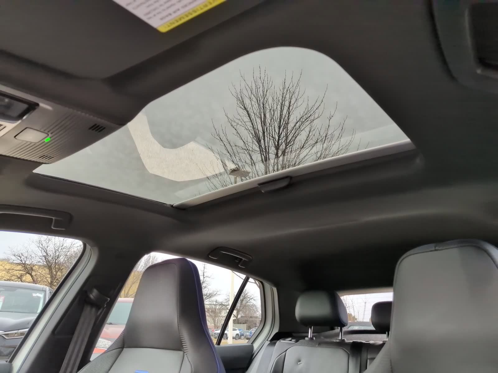 Used 2024 Volkswagen Golf R image 34