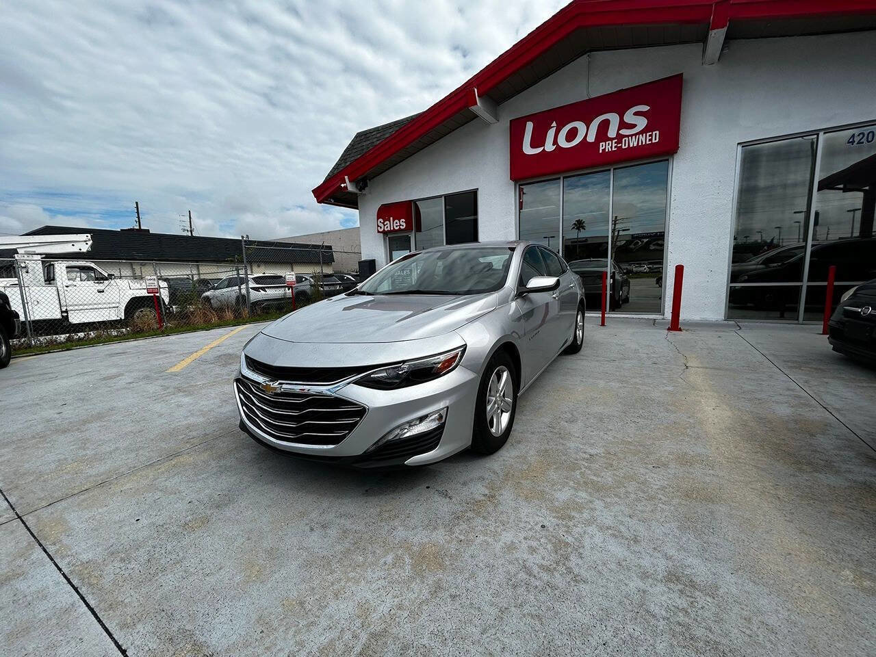 Used 2022 Chevrolet Malibu LT FWD image 4
