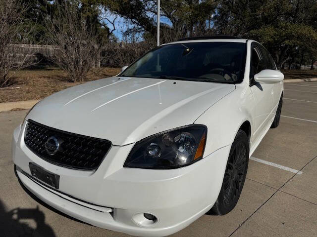 Used 2005 Nissan Altima 3.5 SE w/ (V01) Leather Pkg FWD image 3