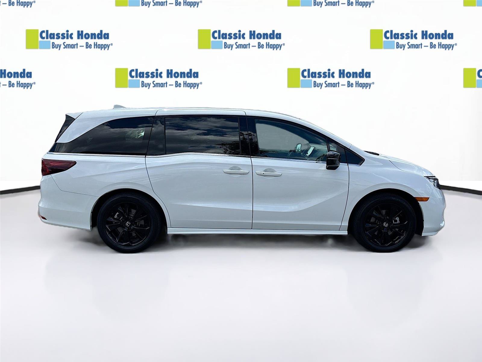Certified 2024 Honda Odyssey Sport image 9