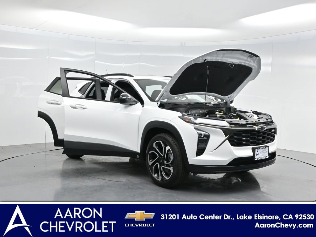 New 2026 Chevrolet Trax RS w/ Sunroof Package FWD image 43