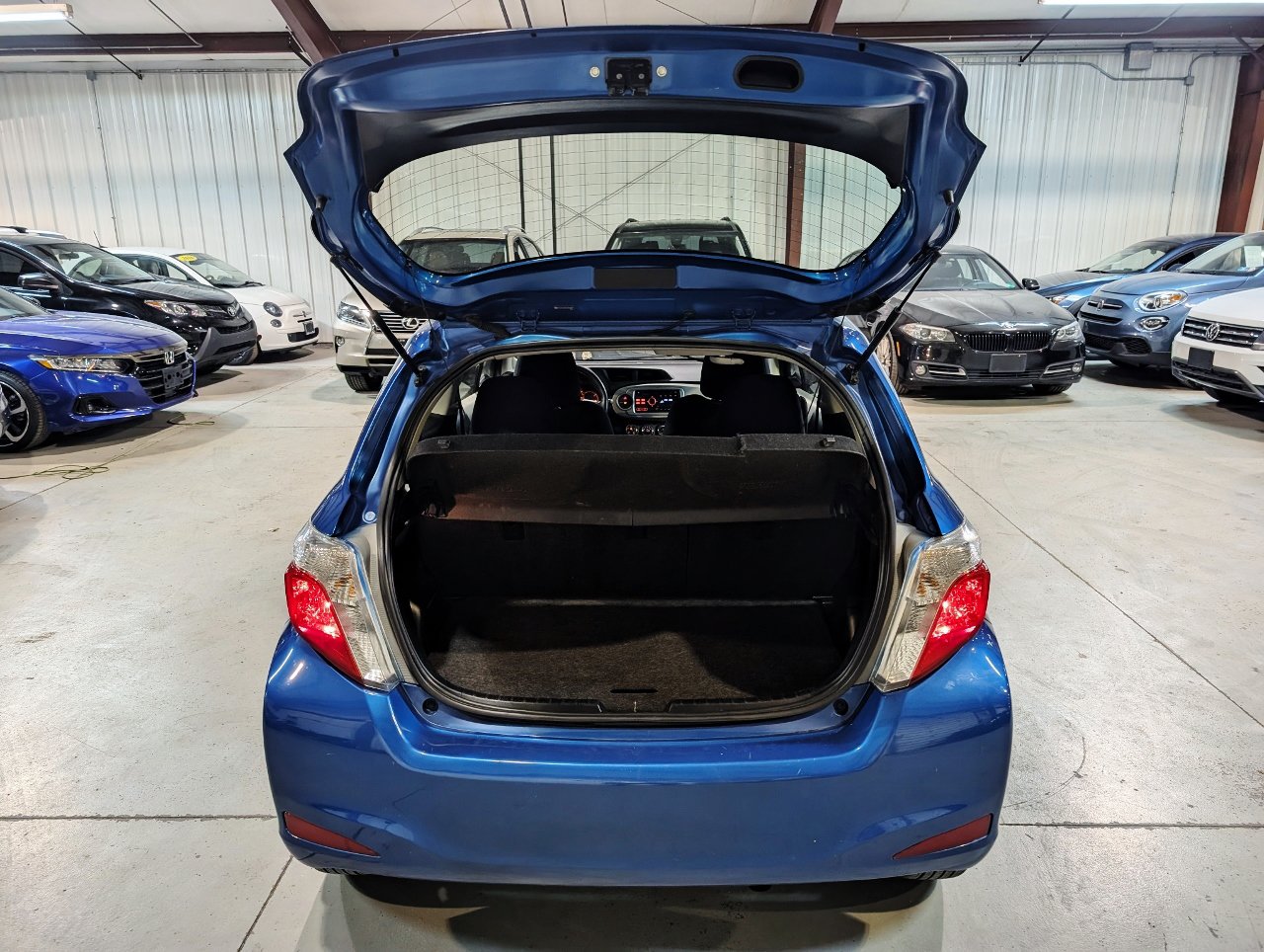 Used 2014 Toyota Yaris LE FWD image 16