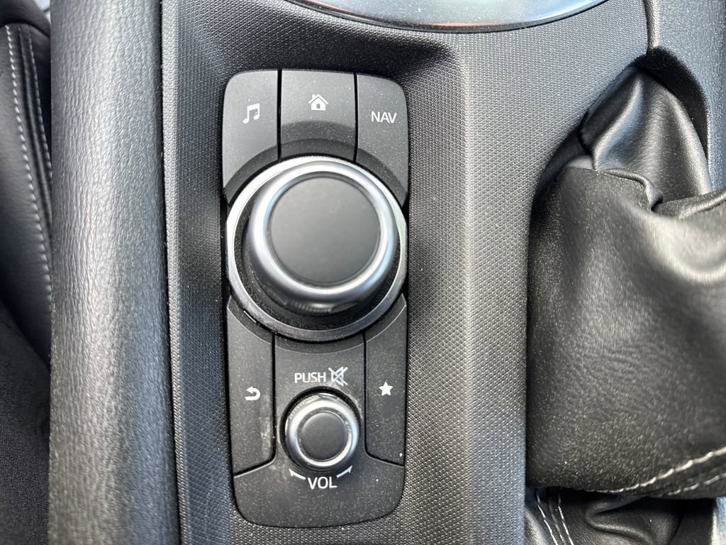Used 2021 MAZDA MX-5 Miata Grand Touring image 15