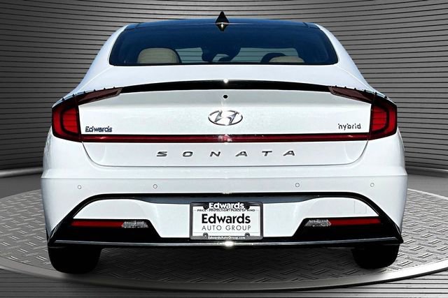 Used 2023 Hyundai Sonata Limited w/ Winter Weather Package FWD image 5