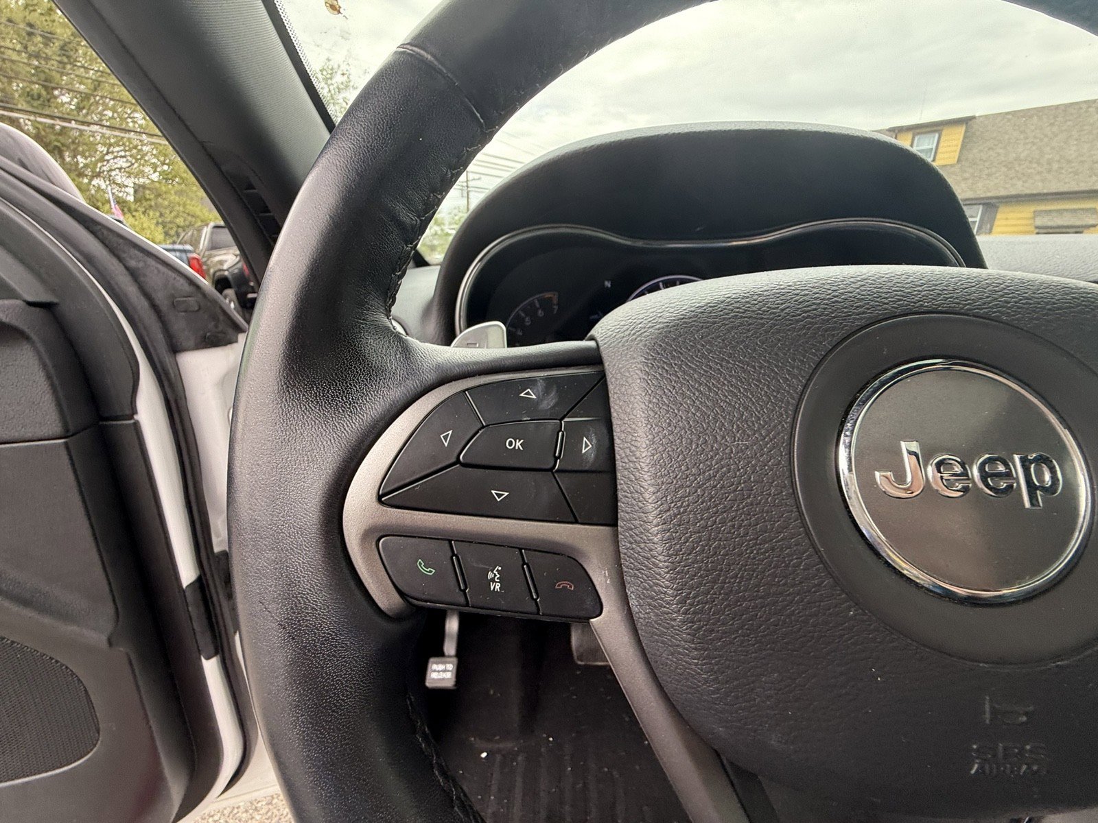 Used 2019 Jeep Grand Cherokee Limited X image 20