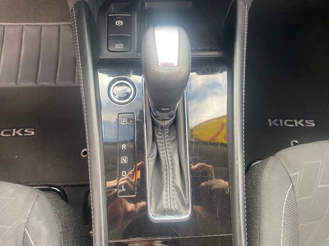 Used 2024 Nissan Kicks SV image 17