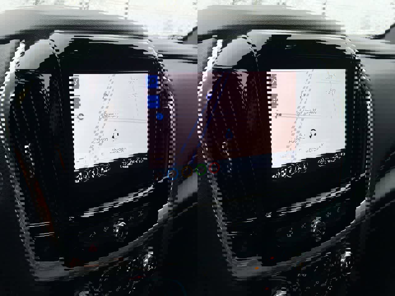 Used 2023 Chevrolet Traverse RS image 18