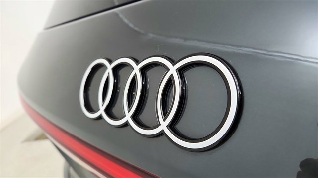 Used 2025 Audi Q6 e-tron Premium w/ Convenience Package image 16