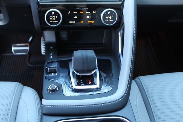 Used 2024 Jaguar E-PACE R-Dynamic SE image 15