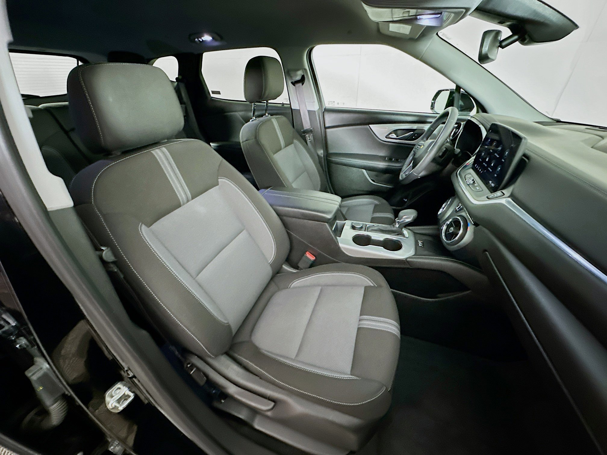 Used 2024 Chevrolet Blazer LT w/ Convenience Package image 32