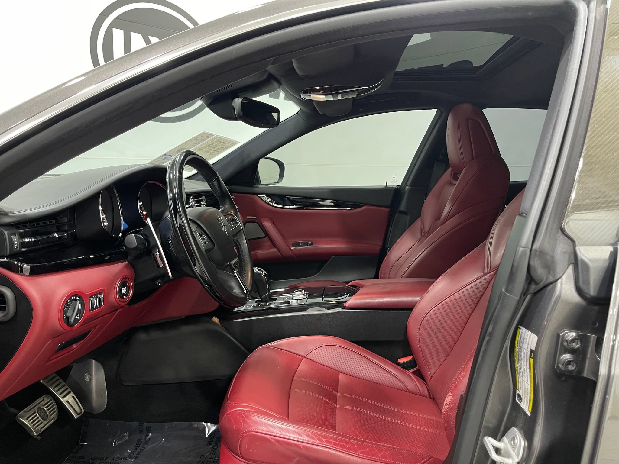 Used 2018 Maserati Quattroporte S GranSport Q4 AWD/4WD image 13