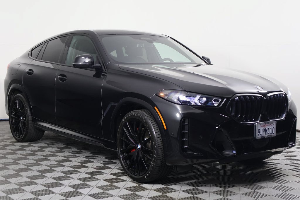 Certified 2024 BMW X6 xDrive40i w/ Premium Package AWD/4WD image 3