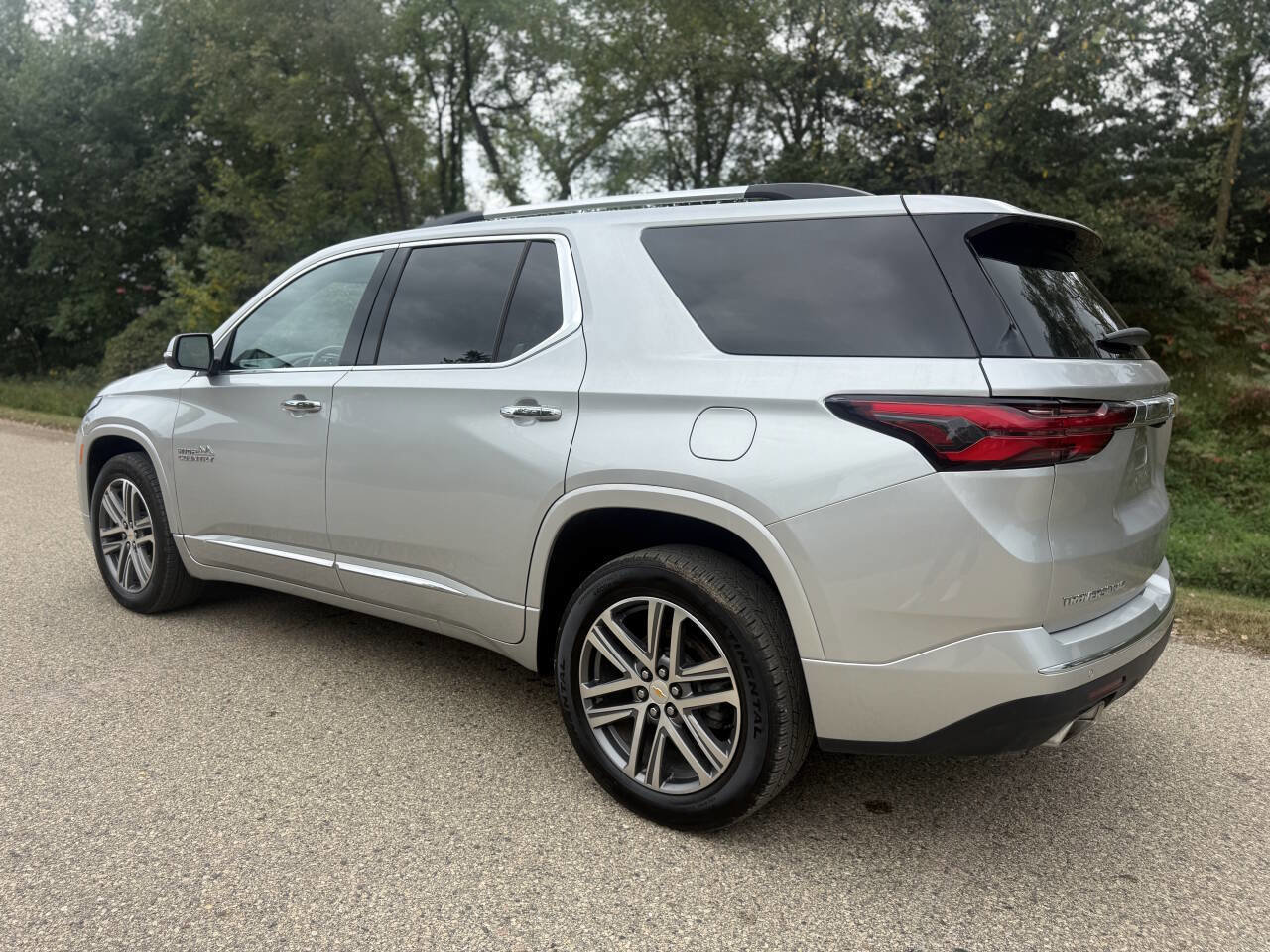 Used 2022 Chevrolet Traverse High Country image 7