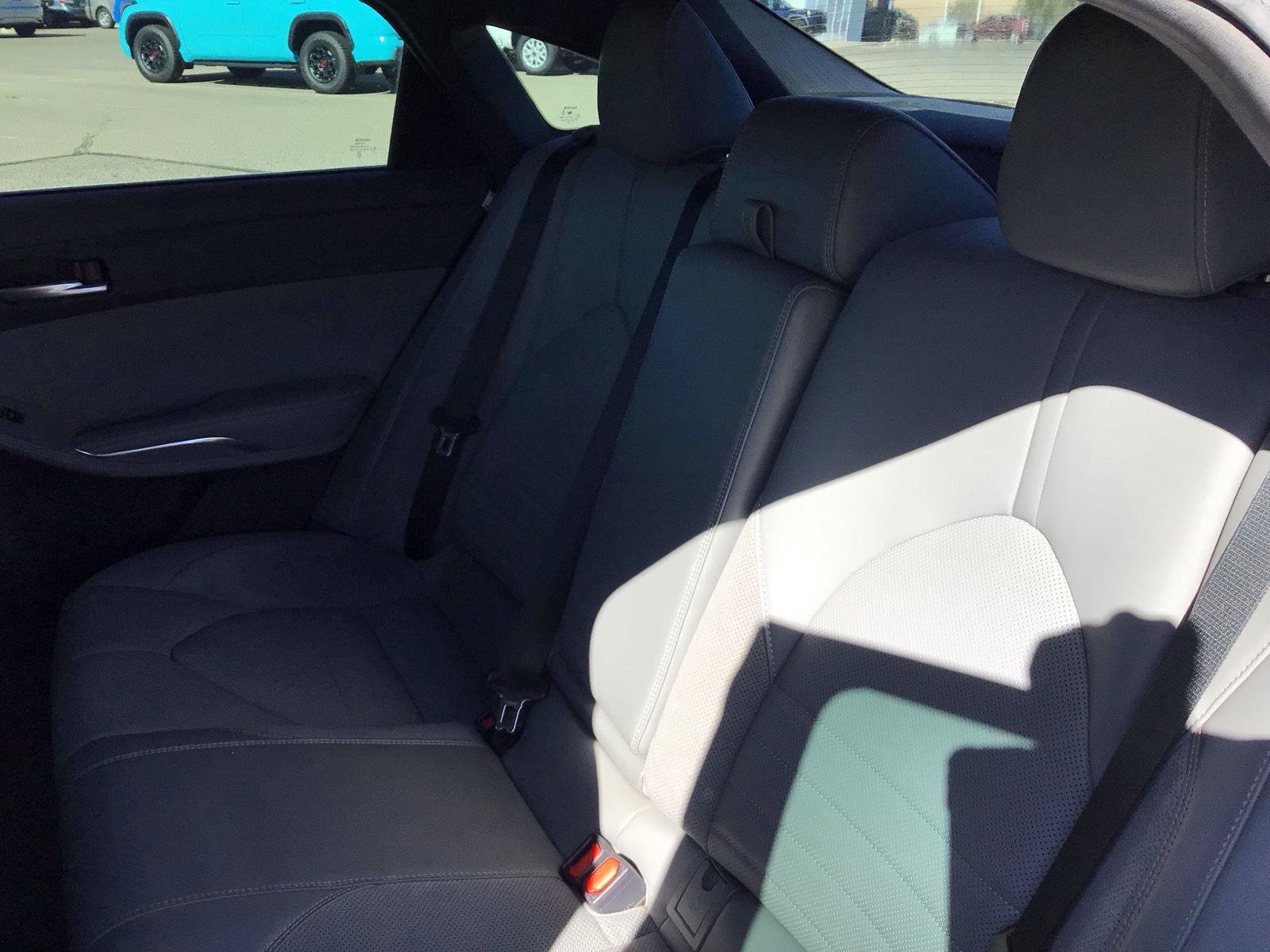 Used 2019 Toyota Avalon Touring w/ Advanced Safety Package FWD image 20