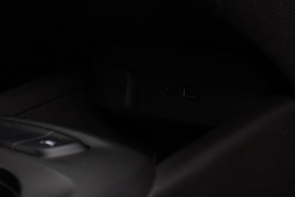 Used 2024 Chevrolet Trax RS image 42