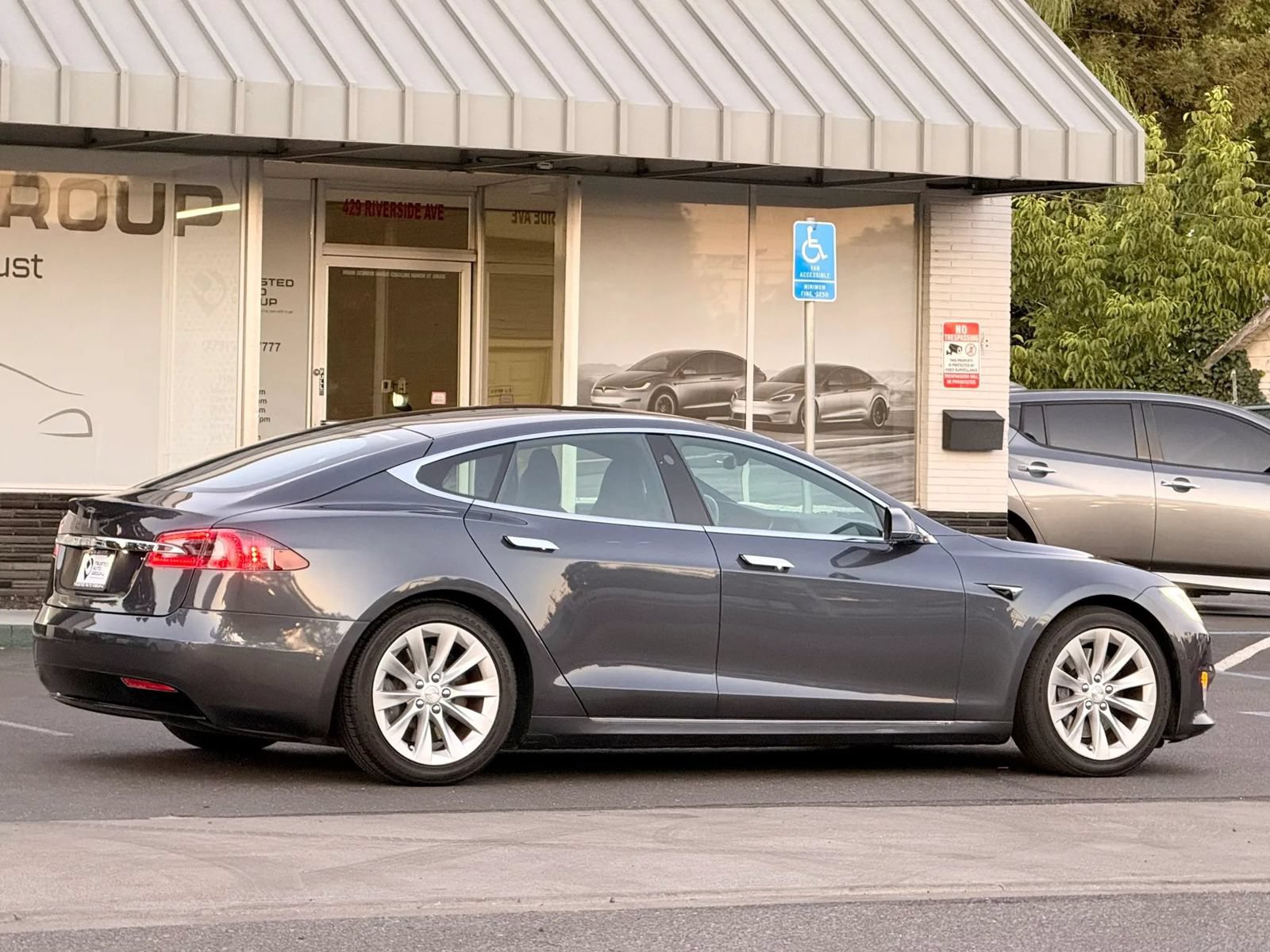 Used 2020 Tesla Model S Long Range AWD/4WD image 8
