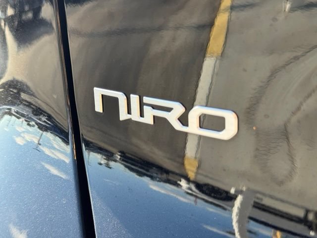 Used 2025 Kia Niro LX FWD image 35