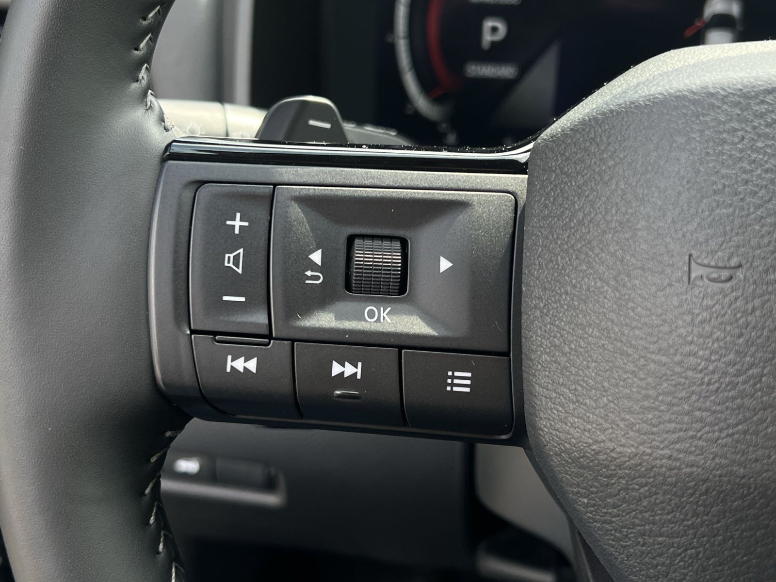 Used 2026 Nissan Rogue SL FWD image 22