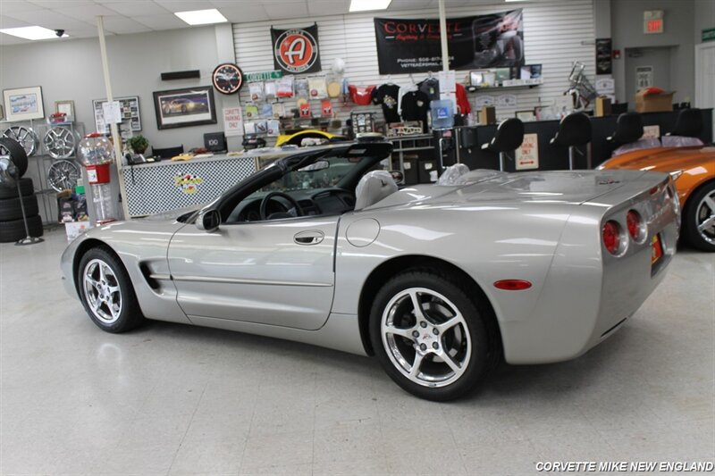 Used 2000 Chevrolet Corvette Convertible w/ Performance Handling Pkg RWD image 24
