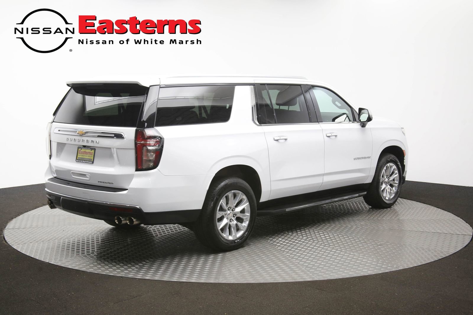 Used 2023 Chevrolet Suburban Premier RWD image 44
