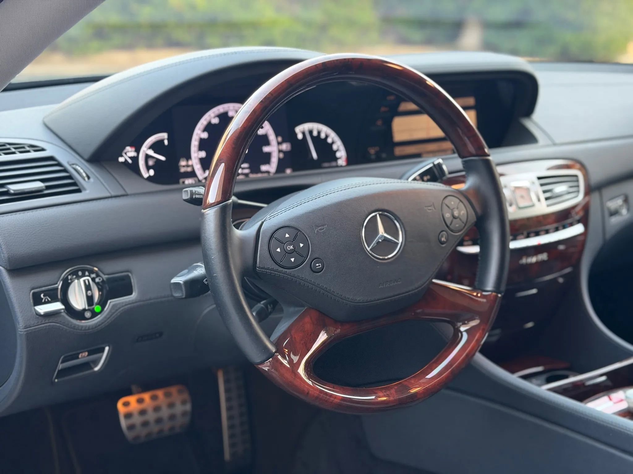 Used 2013 Mercedes-Benz CL 550 CL 550 4MATIC Coupe 2D w/ Sport Pkg Plus One image 20