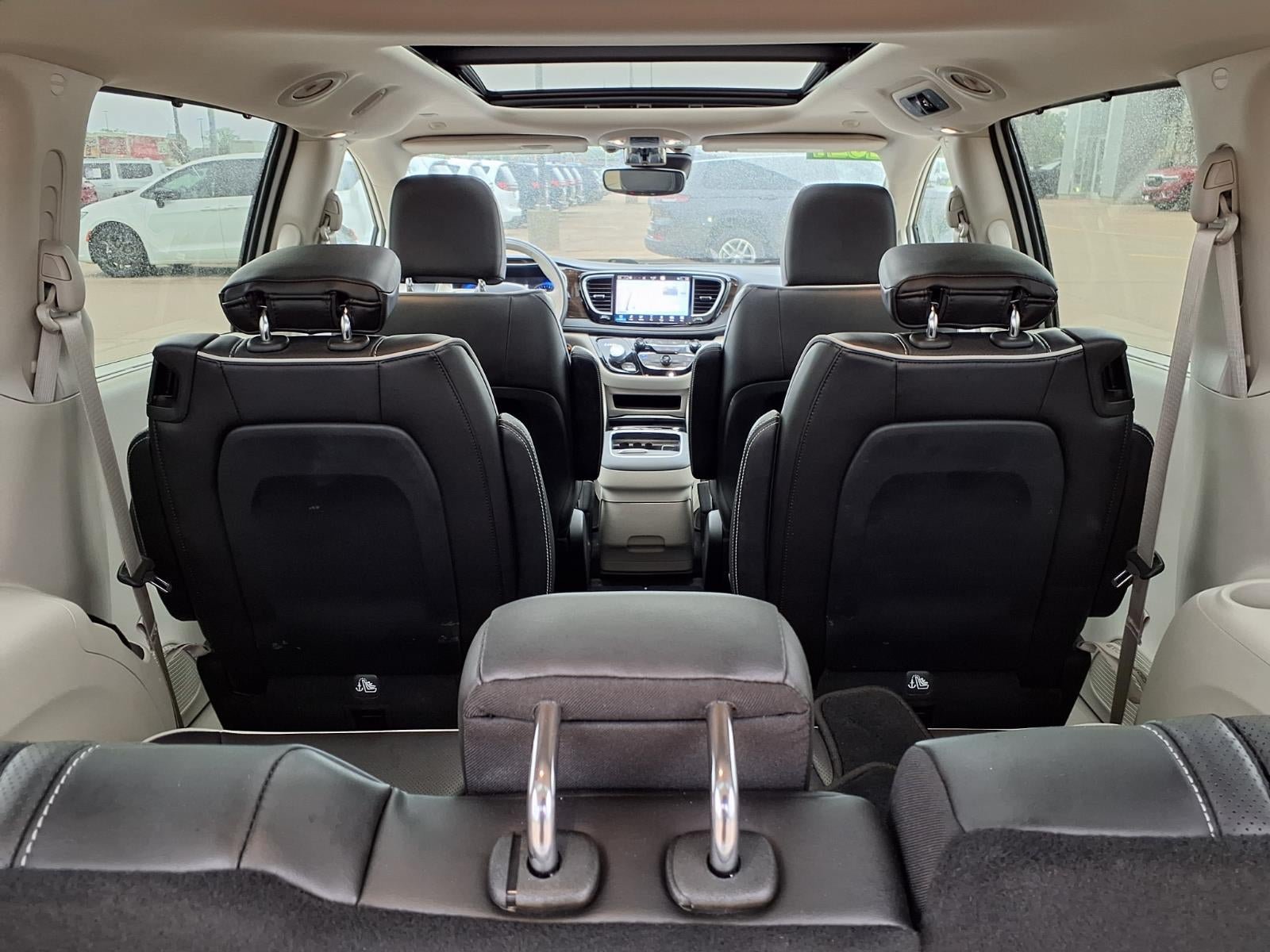 Certified 2021 Chrysler Pacifica Limited AWD/4WD image 31