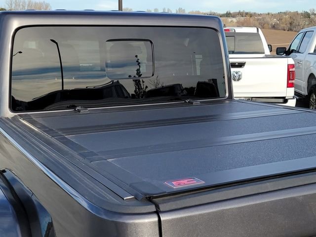 Used 2025 Jeep Gladiator Rubicon AWD/4WD image 13