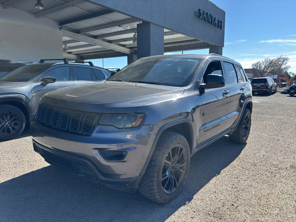 Used 2018 Jeep Grand Cherokee Limited w/ Trailer Tow Group IV image 32