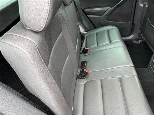 Used 2016 Volkswagen Tiguan SE AWD/4WD image 19