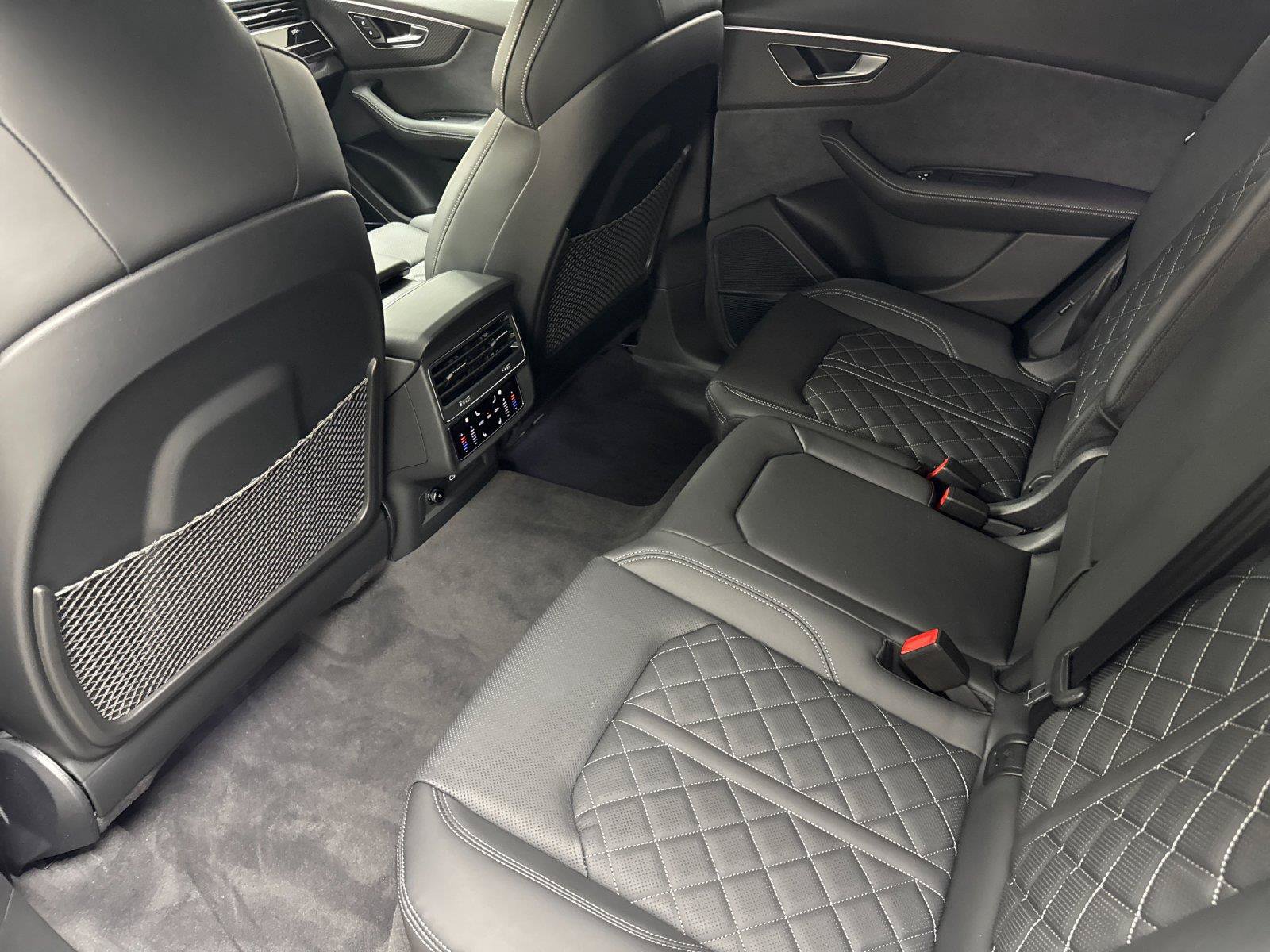 New 2026 Audi SQ8 Premium Plus AWD/4WD image 11