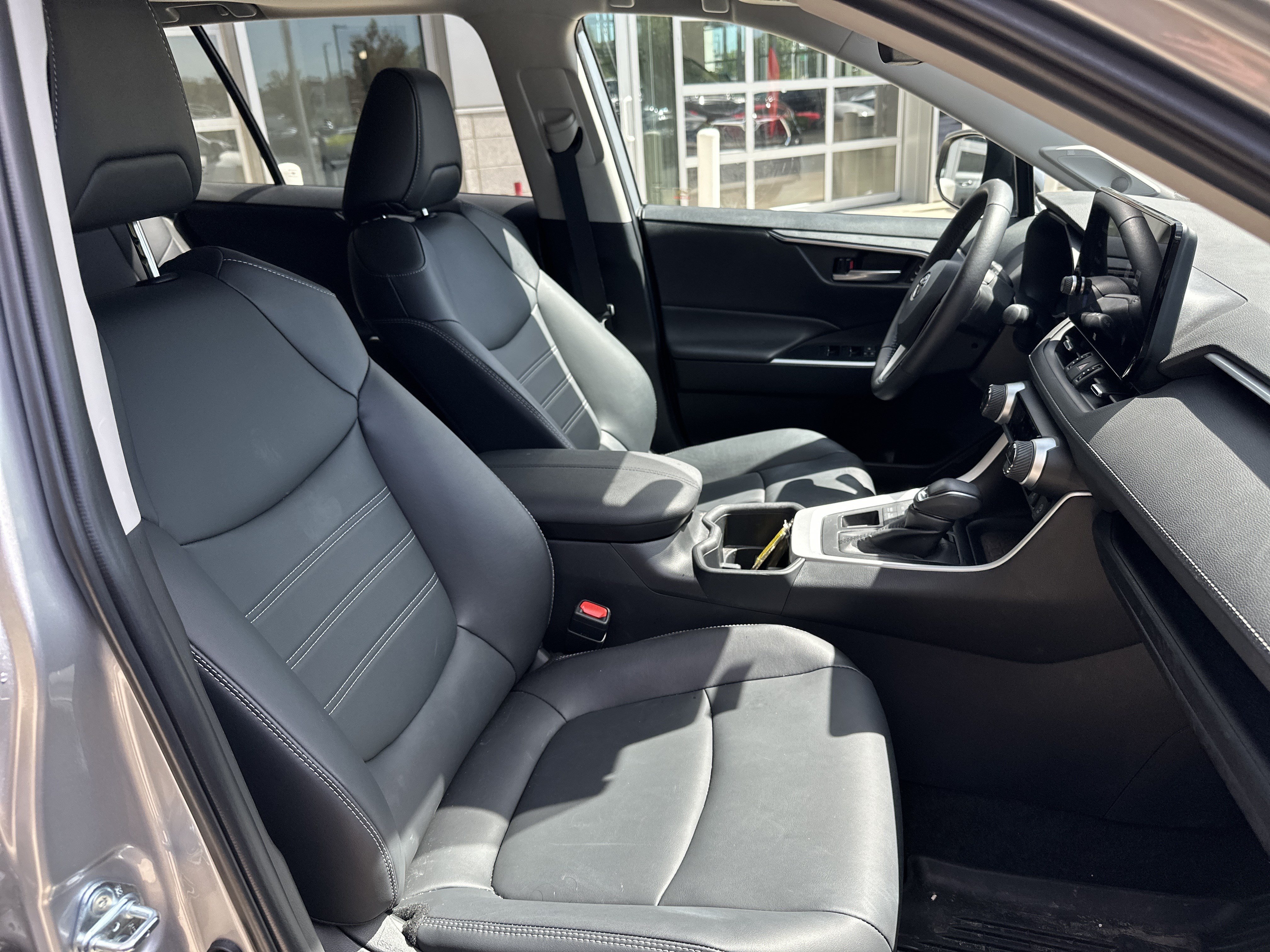 Used 2025 Toyota RAV4 XLE Premium w/ Weather Package AWD/4WD image 26