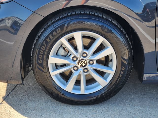 Used 2026 Toyota Camry LE FWD image 16