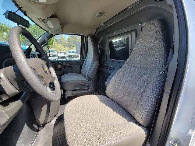 New 2025 Chevrolet Express 2500 w/ Driver Convenience Package RWD image 17
