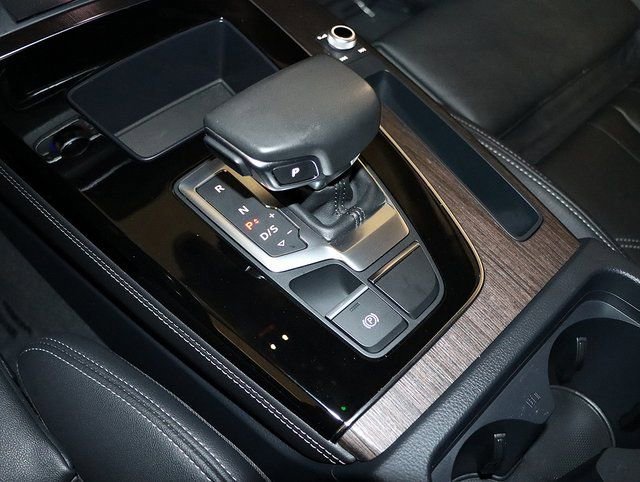 Used 2025 Audi Q5 e Premium Plus w/ Premium Plus Package image 24