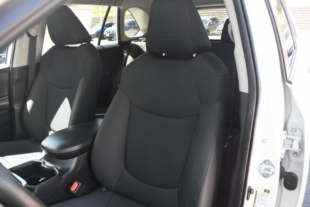 Certified 2024 Toyota RAV4 LE AWD/4WD image 17