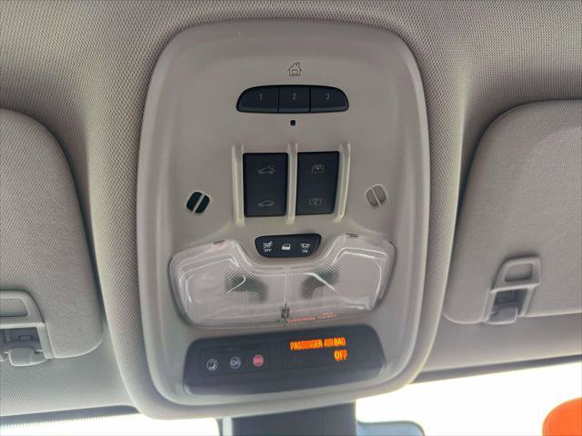 Used 2023 Buick Encore GX Essence w/ Experience Buick Package image 32