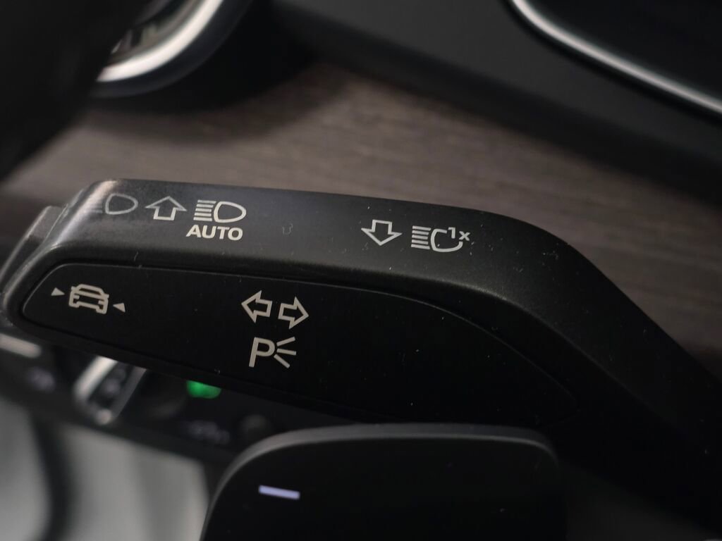 Used 2022 Audi Q5 2.0T Premium w/ Convenience Package image 42