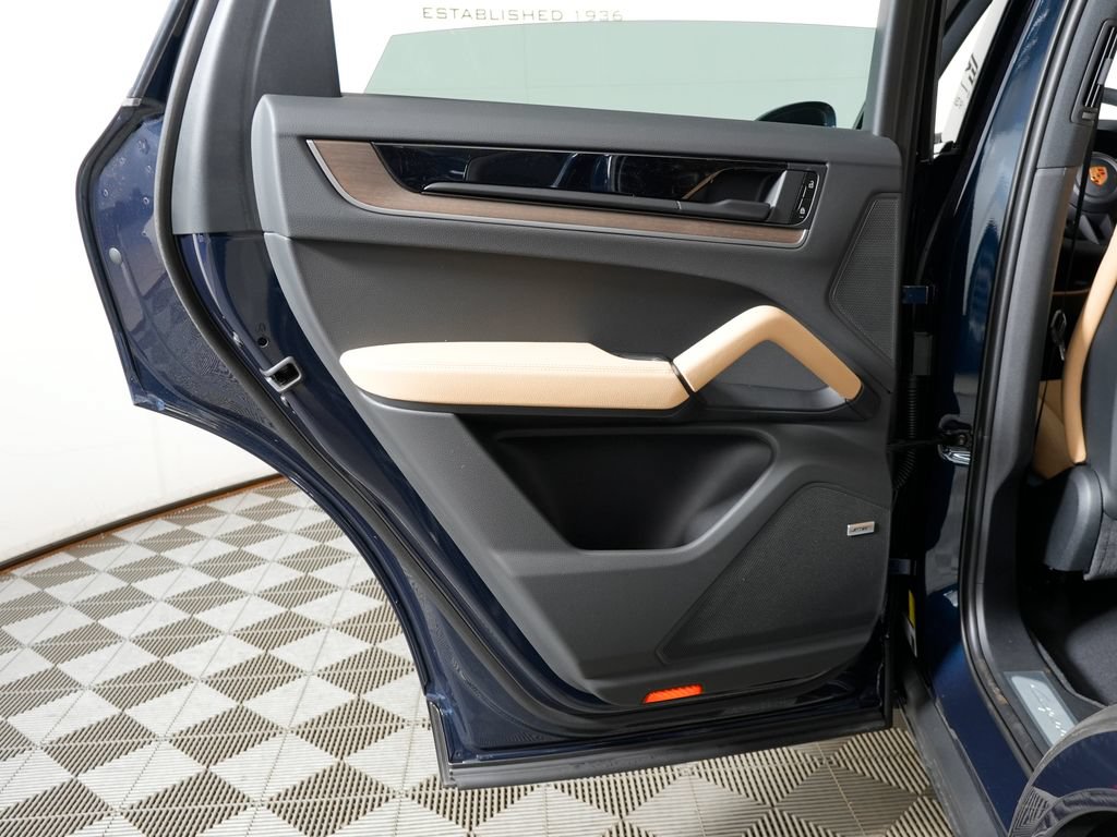 New 2026 Porsche Cayenne AWD/4WD image 33