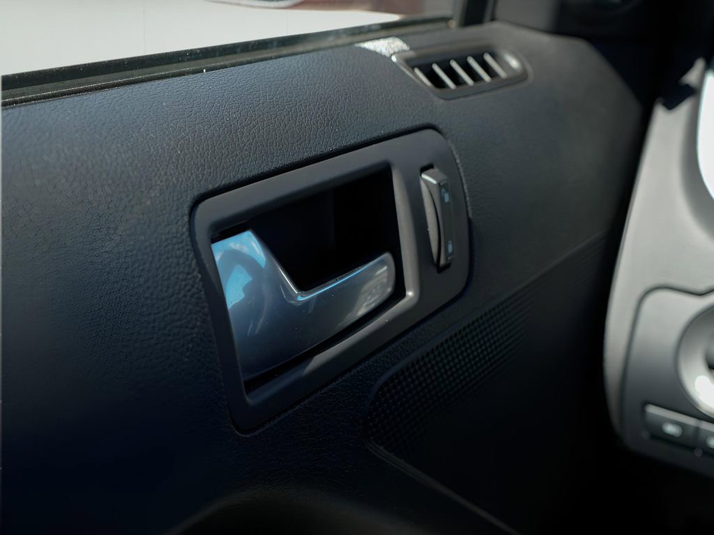 Used 2012 Ford Mustang Shelby GT500 w/ SVT Performance Pkg image 21