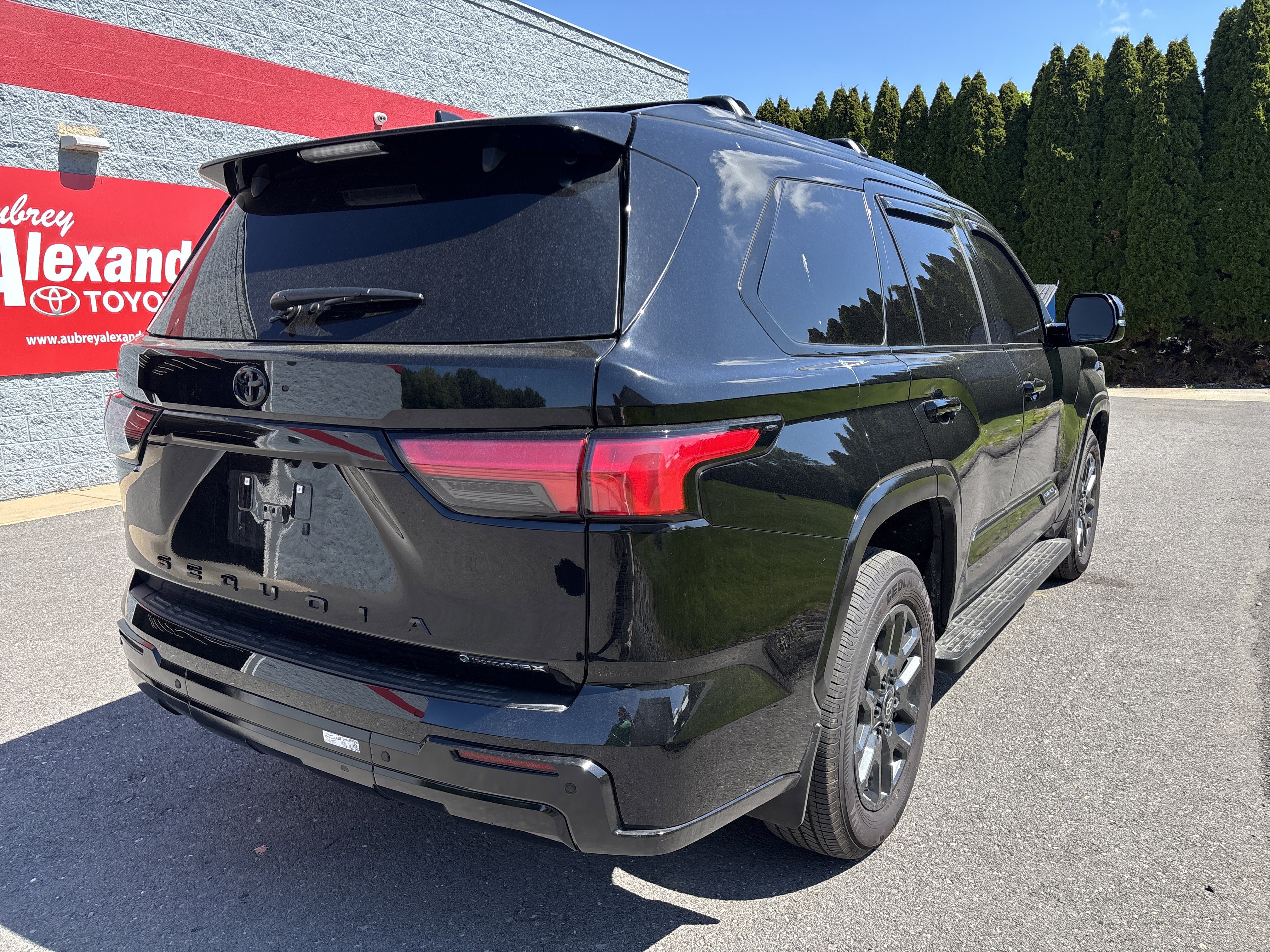 Certified 2026 Toyota Sequoia Platinum AWD/4WD image 3