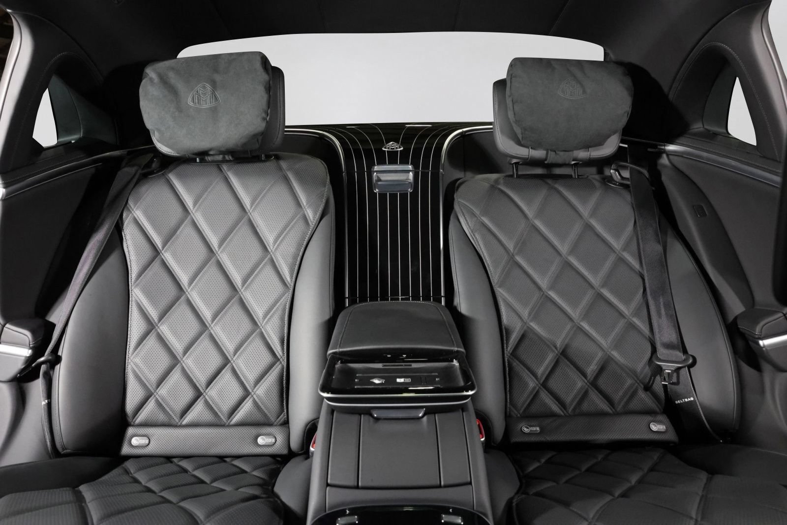 Used 2024 Mercedes-Benz Maybach S 580 4MATIC image 32