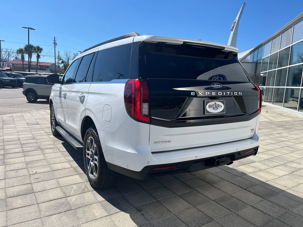 Used 2025 Ford Expedition Active image 4
