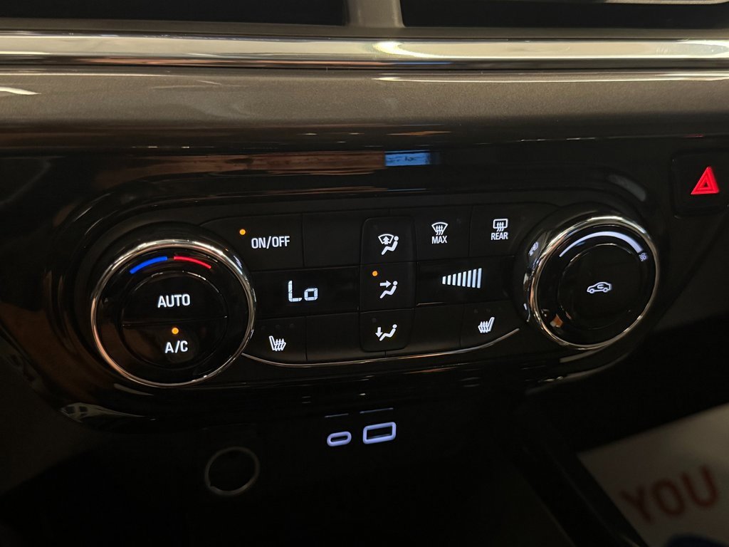 Used 2025 Chevrolet Trax ACTIV w/ Driver Confidence Package image 14